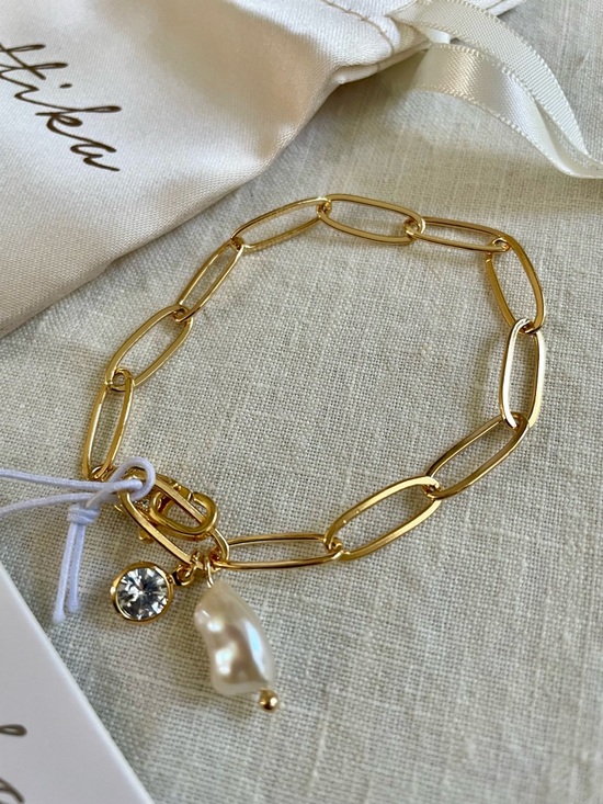 NWT ettika Gold Toned Chain Bracelet with Faux Pearl and Crystal Charm - Picture 2 of 3